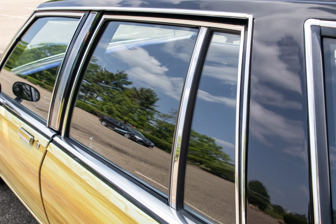 1986 Pontiac Parisienne - Image 24 of 31