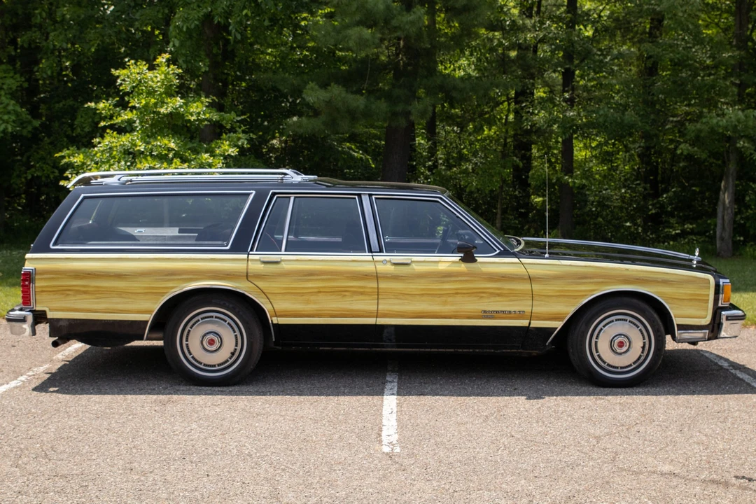 1986 Pontiac Parisienne - Image 7 of 31