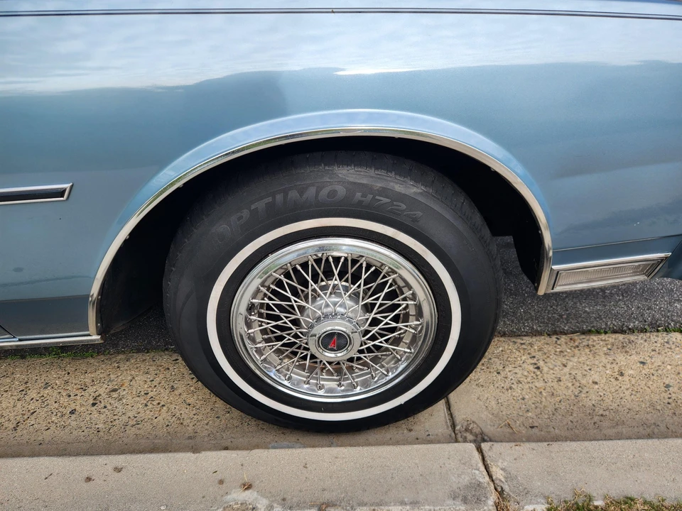 1986 Pontiac Safari - Image 20 of 31