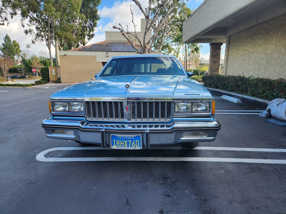 1986 Pontiac Safari - Image 10 of 31
