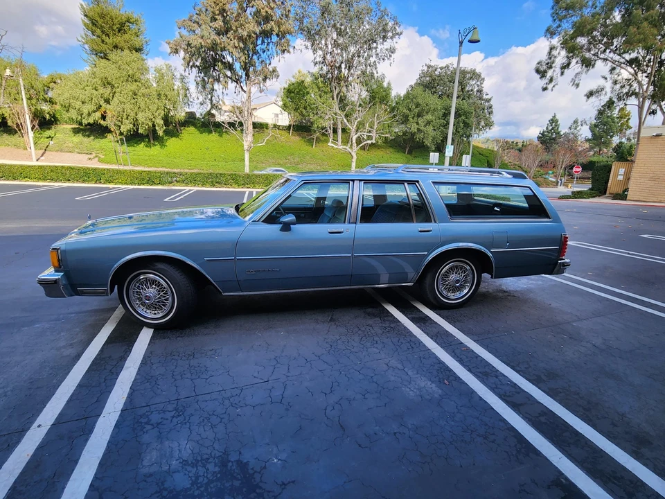 1986 Pontiac Safari - Image 8 of 31