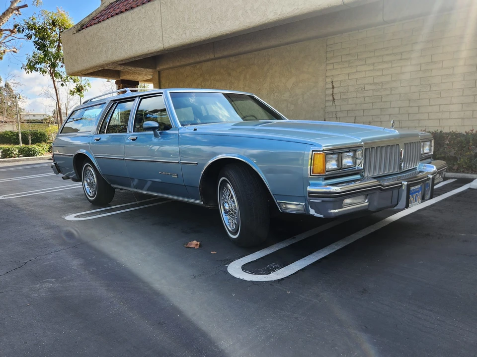 1986 Pontiac Safari - Image 2 of 31