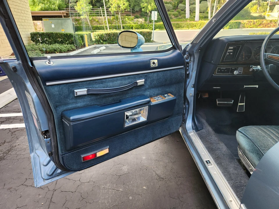 1986 Pontiac Safari - Image 24 of 31