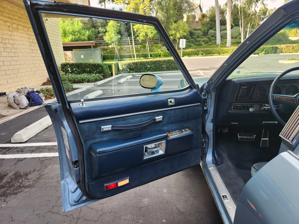1986 Pontiac Safari - Image 23 of 31