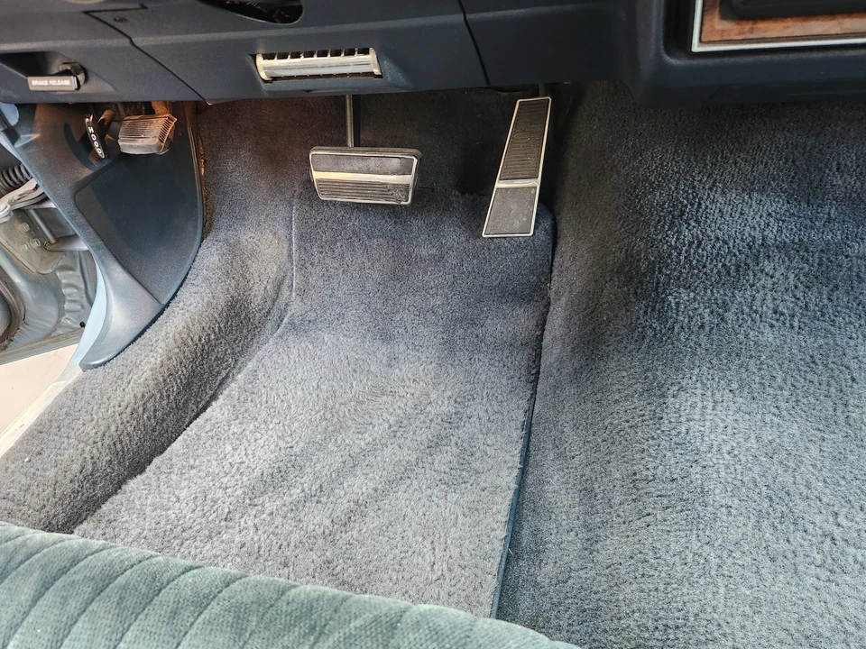 1986 Pontiac Safari - Image 30 of 31