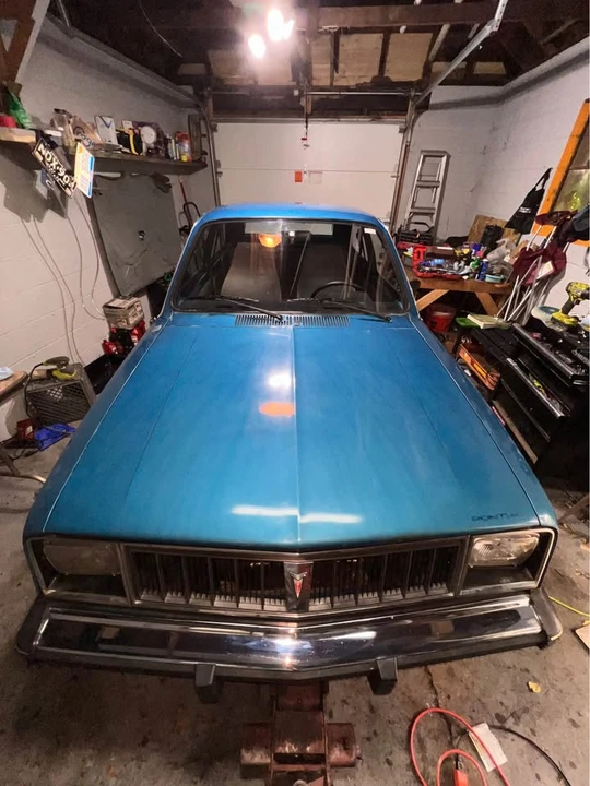1986 Pontiac Sunbird - Image 6 of 11