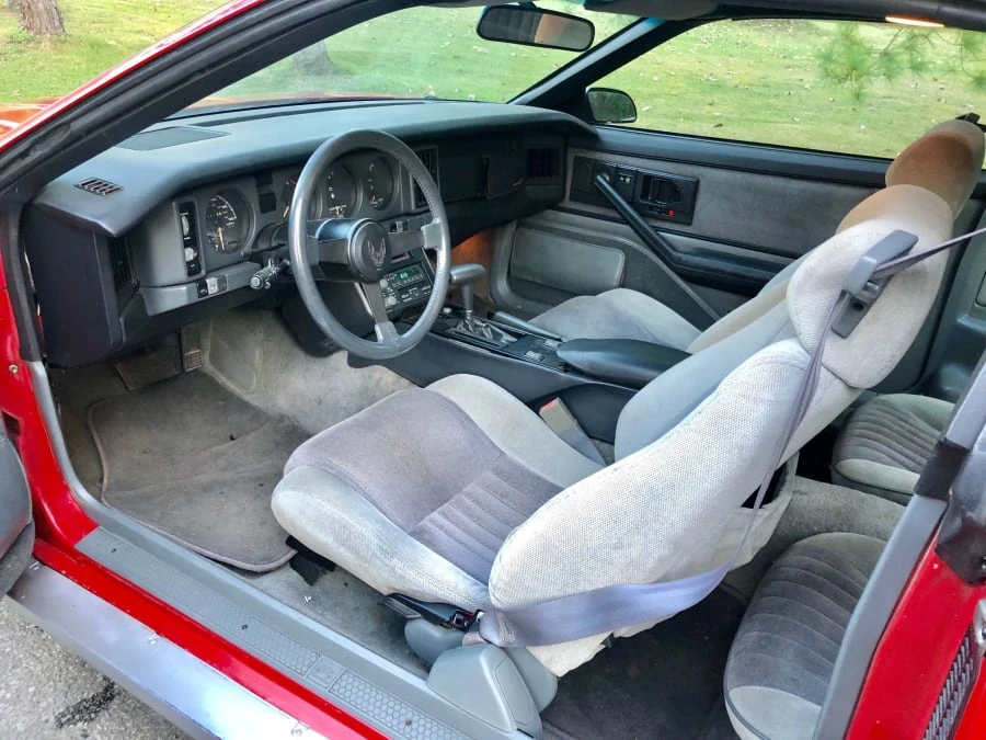 1986 Pontiac Firebird Trans Am 3rd Gen - Image 4 of 11
