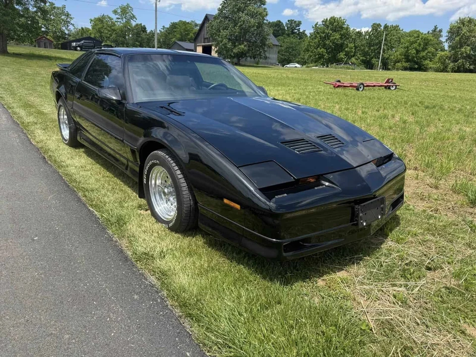 1986 Pontiac Firebird Trans Am 3rd Gen - Image 4 of 30