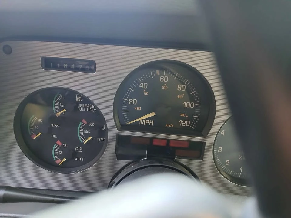 1986 Pontiac Sunbird - Image 3 of 6