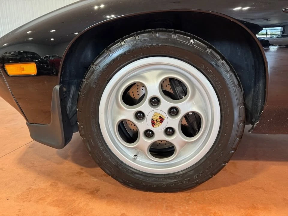 1986 Porsche 928 - Image 12 of 20