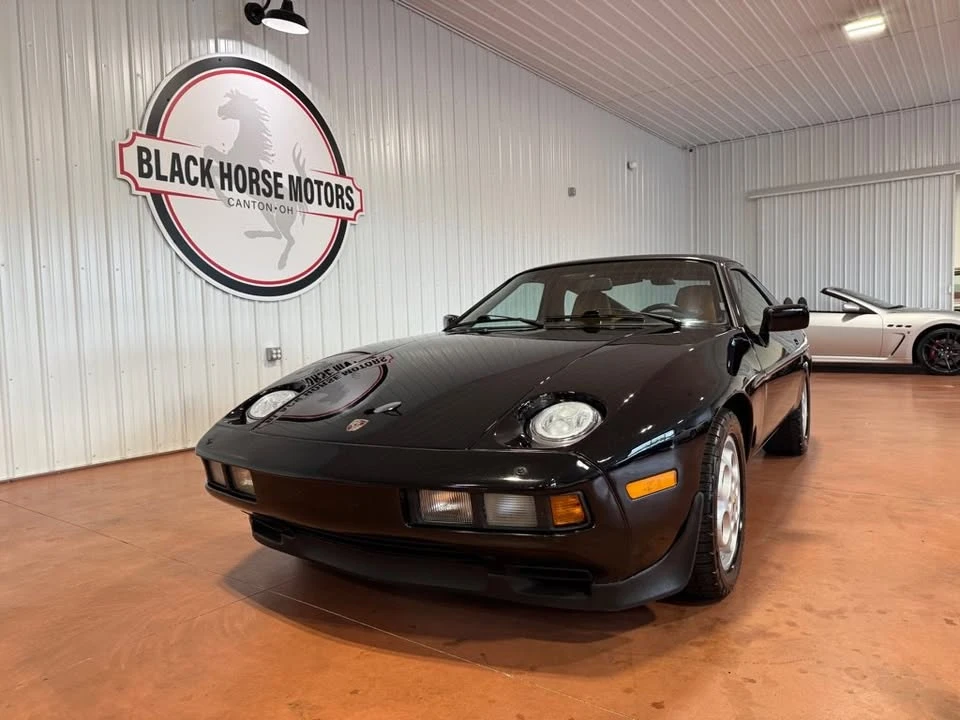 1986 Porsche 928 - Image 4 of 20