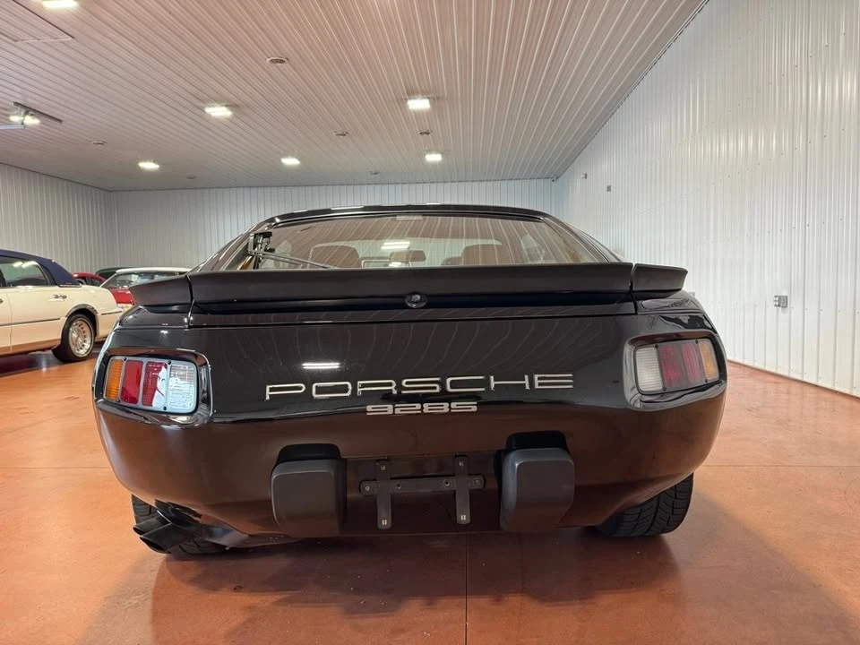 1986 Porsche 928 - Image 9 of 20