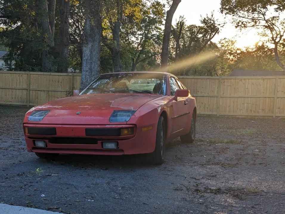 1986 Porsche 944 - Image 6 of 6