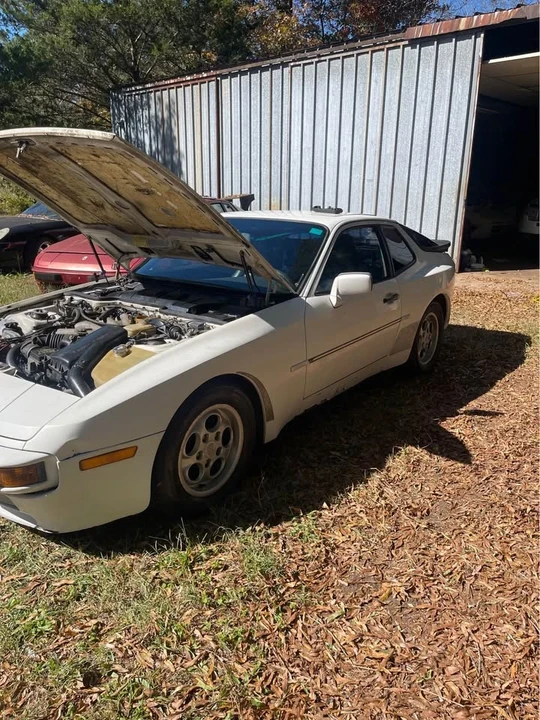1986 Porsche 944 - Image 2 of 9