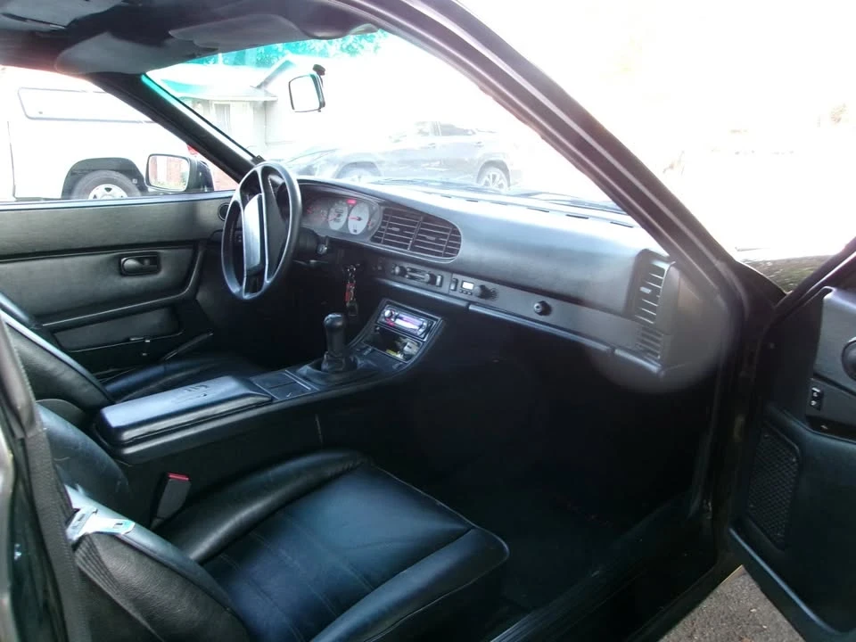 1986 Porsche 944 - Image 7 of 8