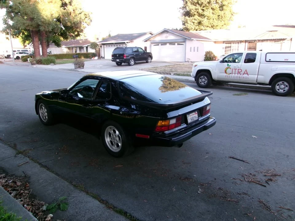 1986 Porsche 944 - Image 2 of 8