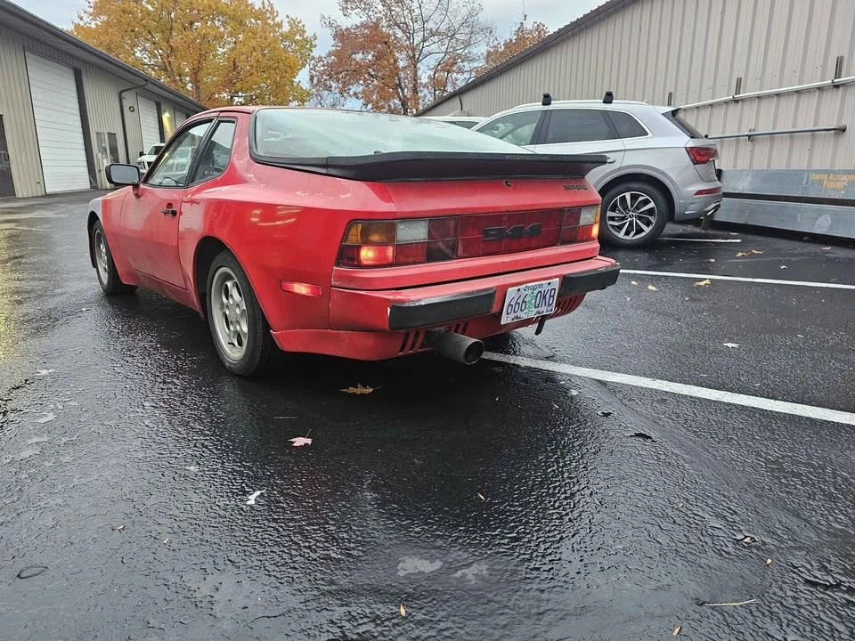 1986 Porsche 944 - Image 5 of 10
