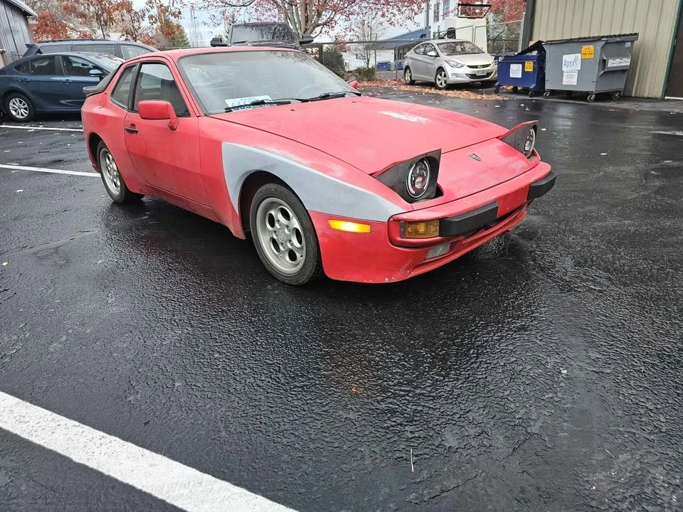 1986 Porsche 944 - Image 2 of 10