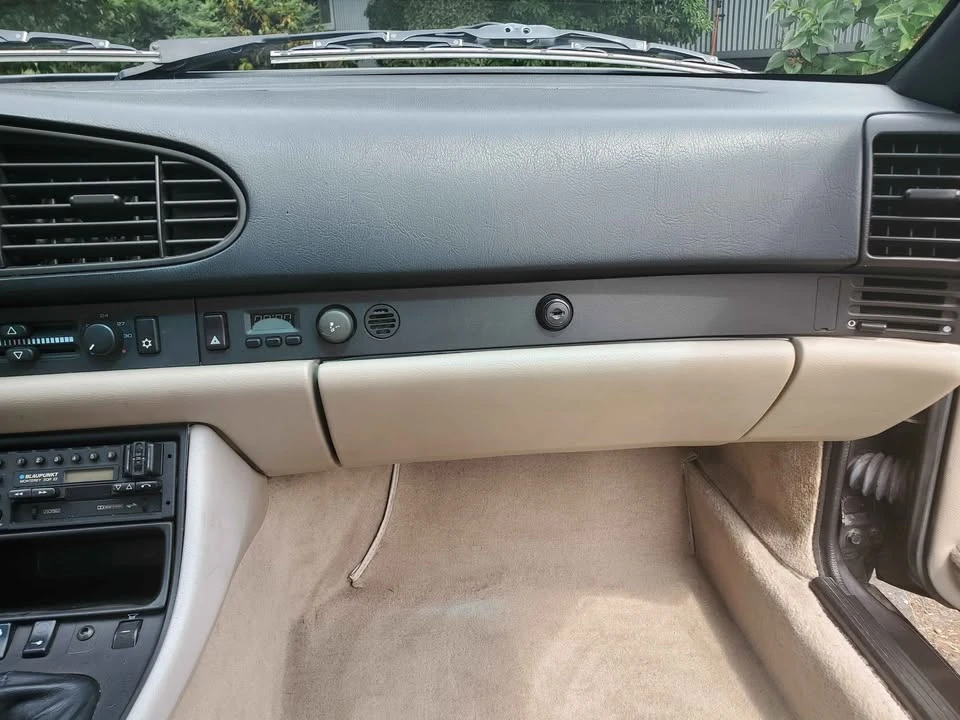 1986 Porsche 944 - Image 9 of 14