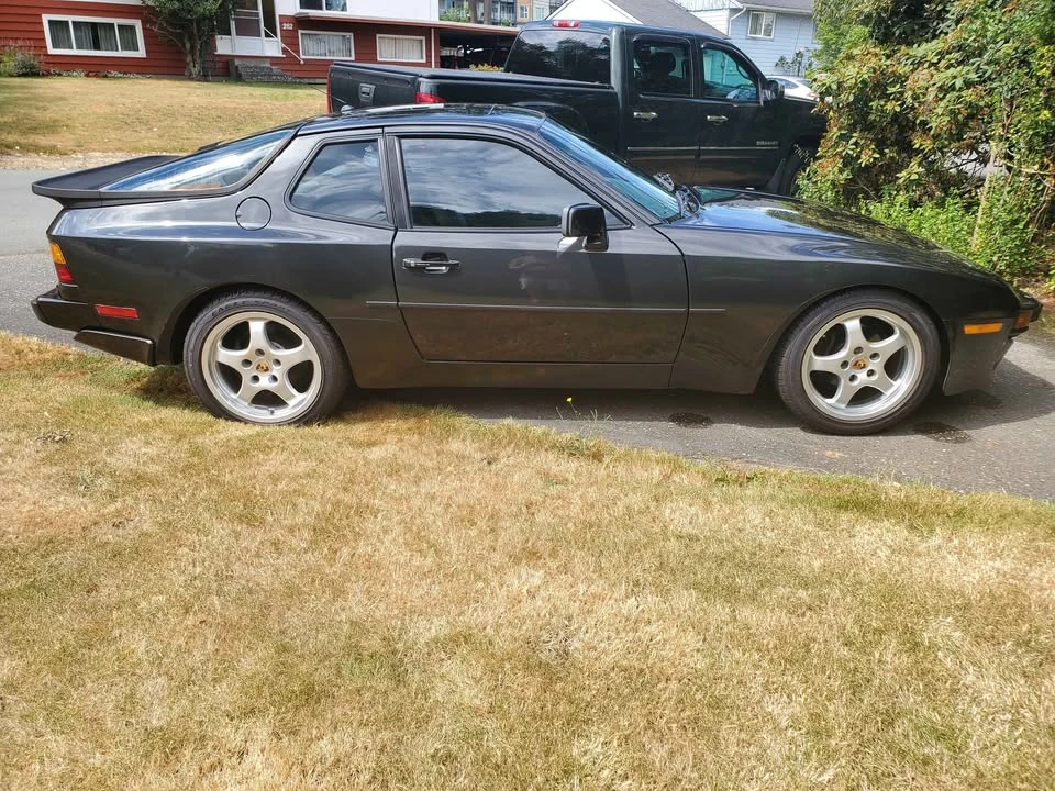 1986 Porsche 944 - Image 13 of 14