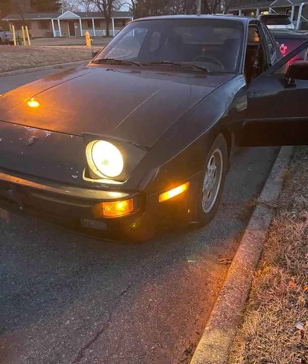 1986 Porsche 944 - Image 10 of 12