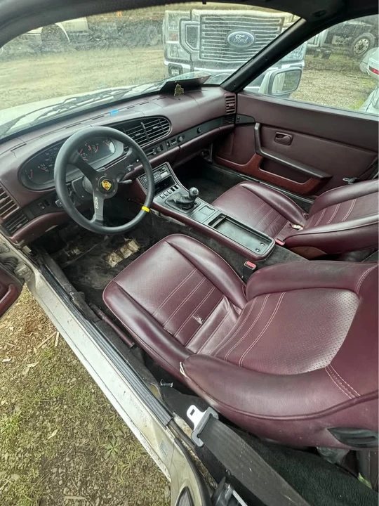 1986 Porsche 944 - Image 5 of 10