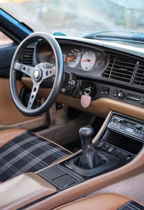 1986 Porsche 944 - Image 3 of 8