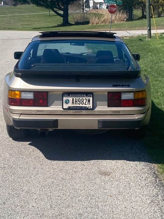 1986 Porsche 944 - Image 9 of 10