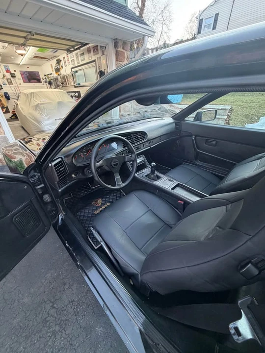 1986 Porsche 944 - Image 9 of 14