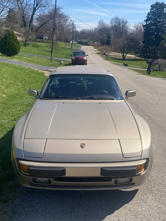 1986 Porsche 944 - Image 3 of 10