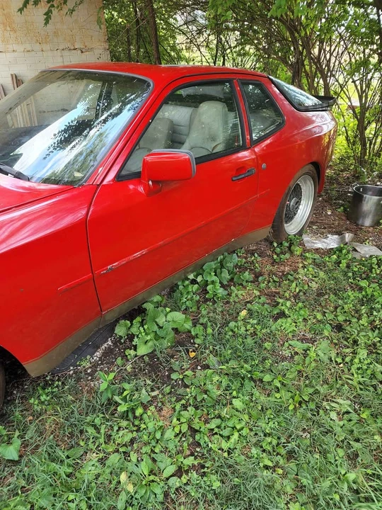 1986 Porsche 944 - Image 16 of 17