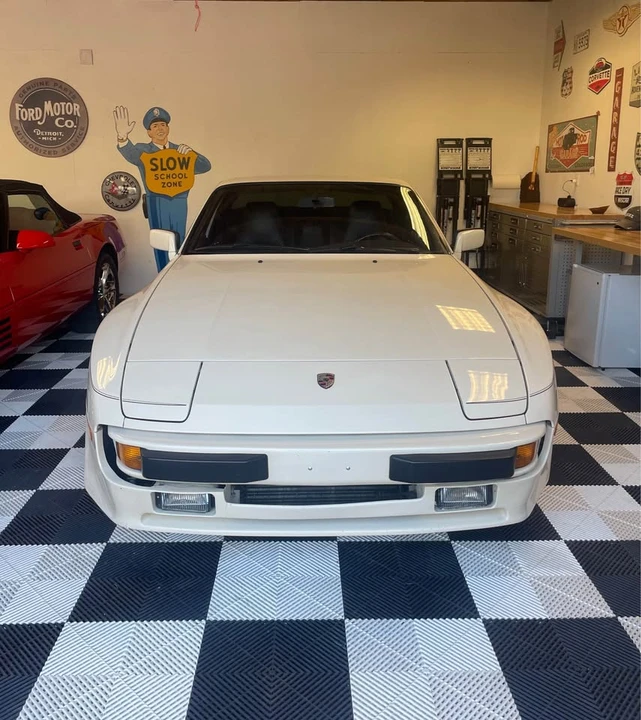 1986 Porsche 944 - Image 5 of 20