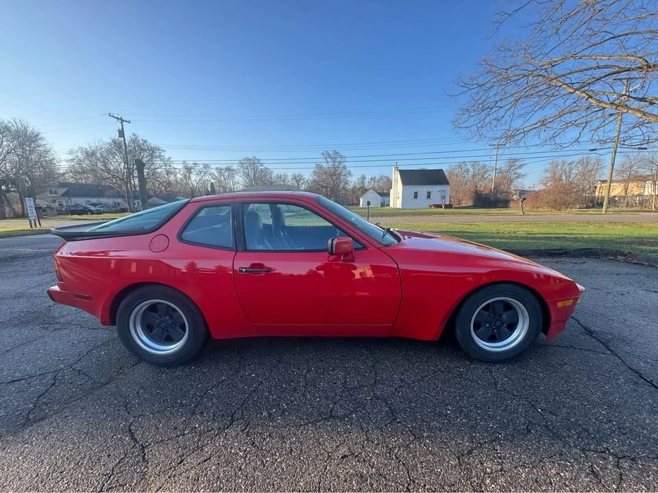 1986 Porsche 944 - Image 4 of 8
