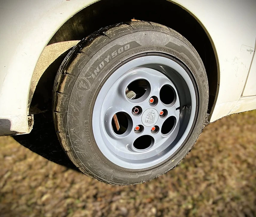 1986 Porsche 944 - Image 17 of 20