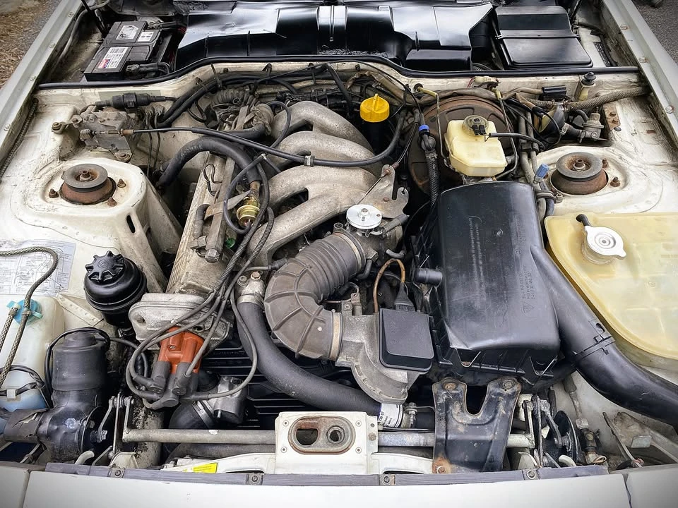 1986 Porsche 944 - Image 13 of 20