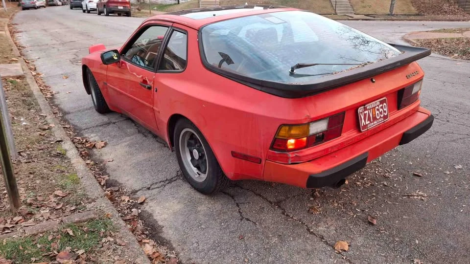 1986 Porsche 944 - Image 2 of 9