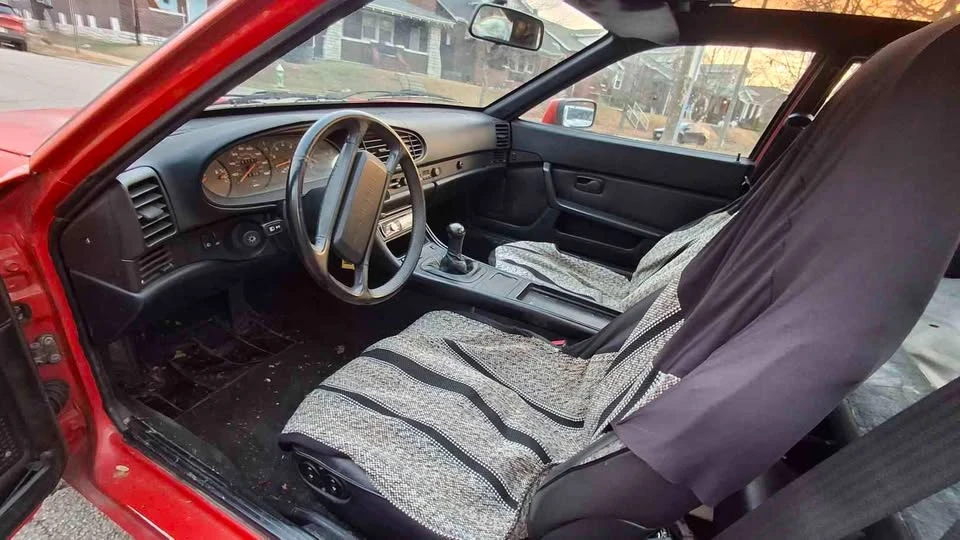 1986 Porsche 944 - Image 6 of 9