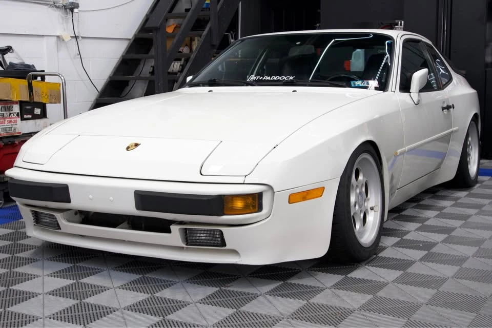 1986 Porsche 944 - Image 2 of 17