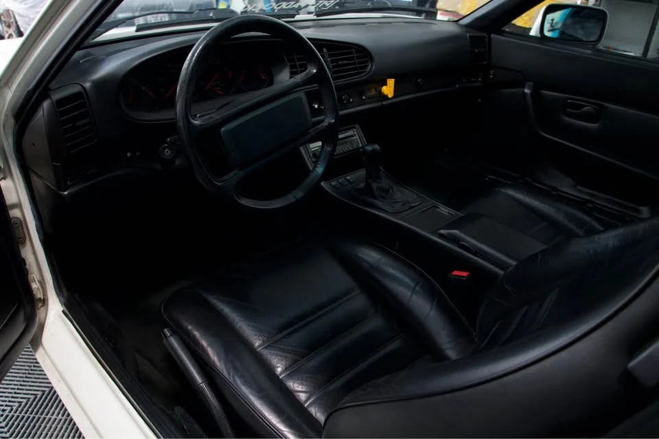 1986 Porsche 944 - Image 14 of 17