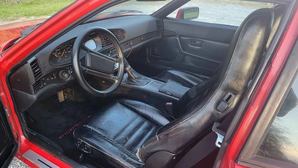 1986 Porsche 944 - Image 11 of 12