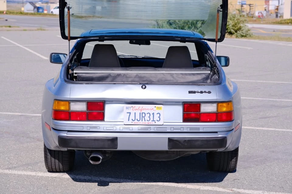 1986 Porsche 944 - Image 13 of 19