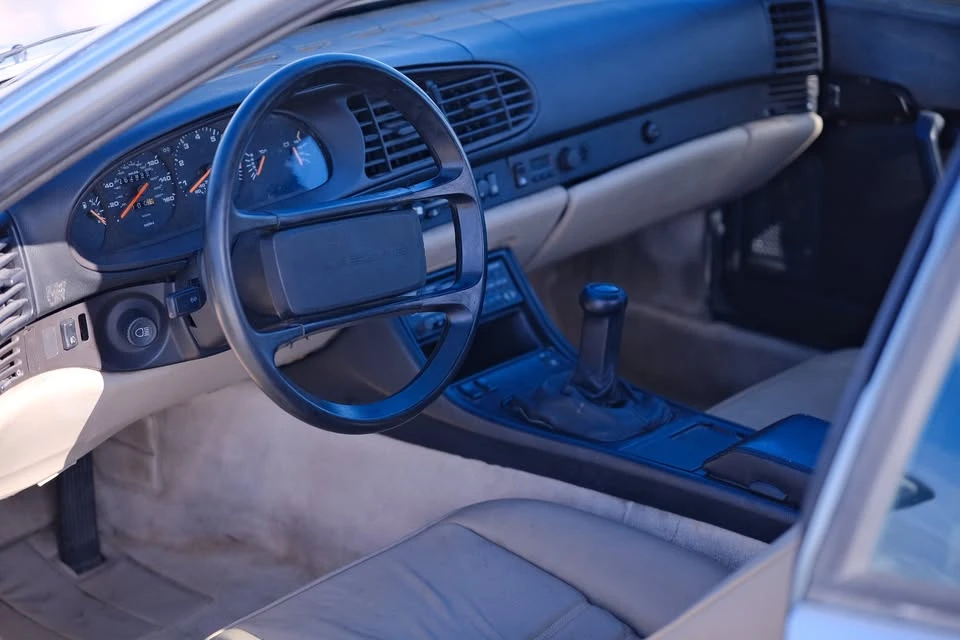 1986 Porsche 944 - Image 12 of 19
