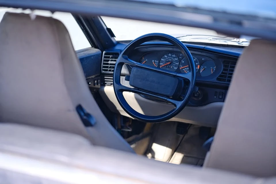 1986 Porsche 944 - Image 14 of 19