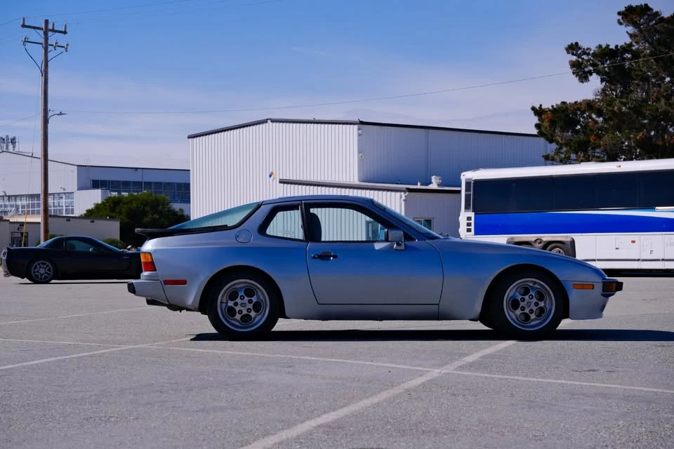 1986 Porsche 944 - Image 2 of 19