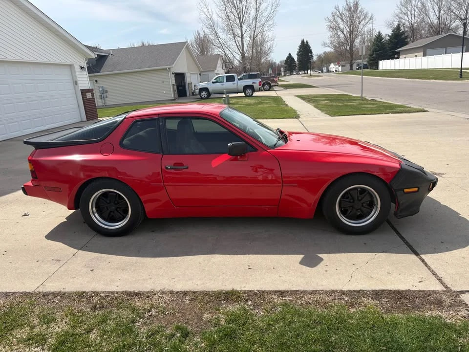 1986 Porsche 944 - Image 5 of 5