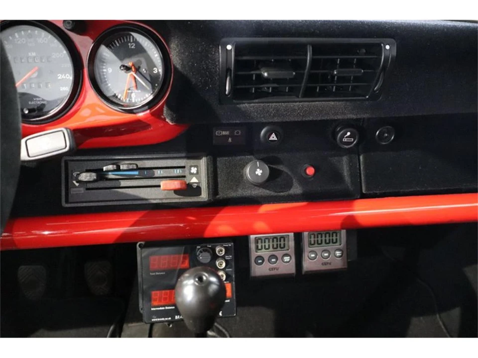 1986 Porsche 911 - Image 24 of 31