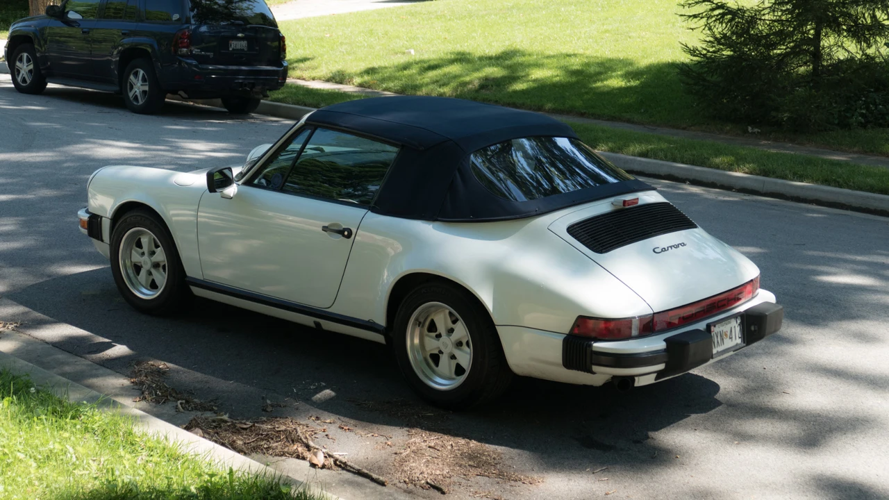 1986 Porsche 911 Carrera 3.2 - Image 9 of 31