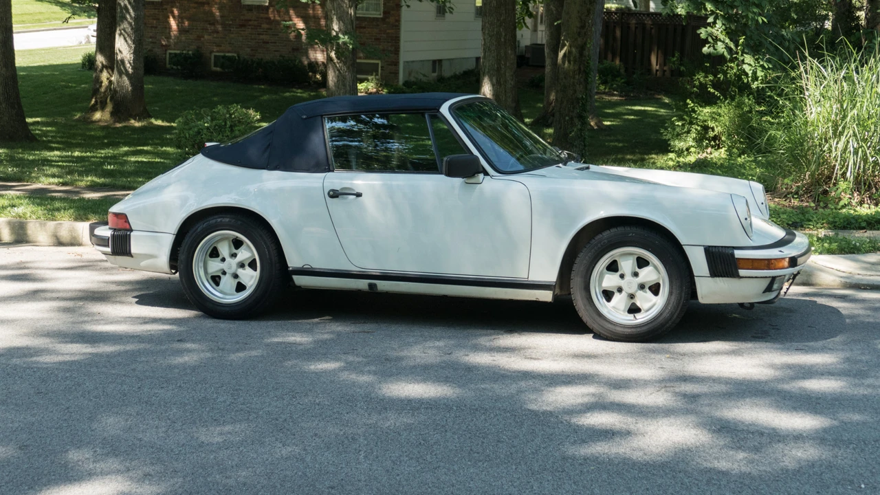 1986 Porsche 911 Carrera 3.2 - Image 17 of 31
