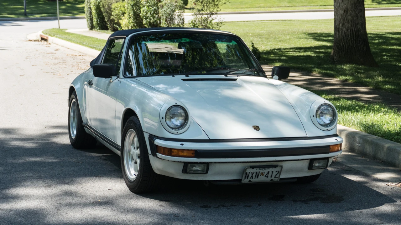 1986 Porsche 911 Carrera 3.2 - Image 22 of 31