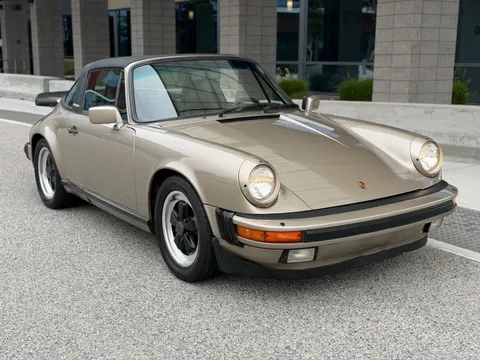 1986 Porsche 911 Carrera Targa